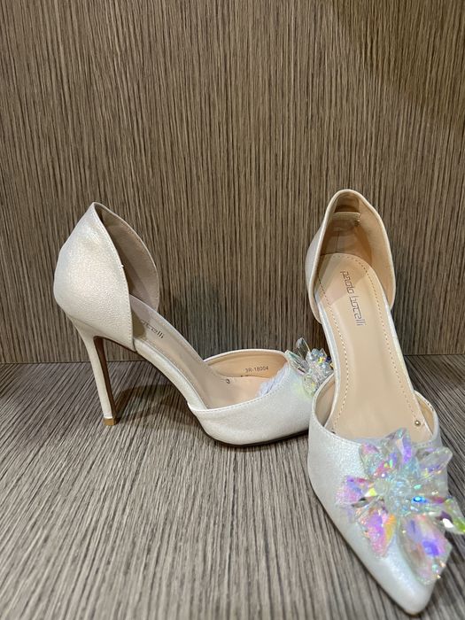 Обувки два модела