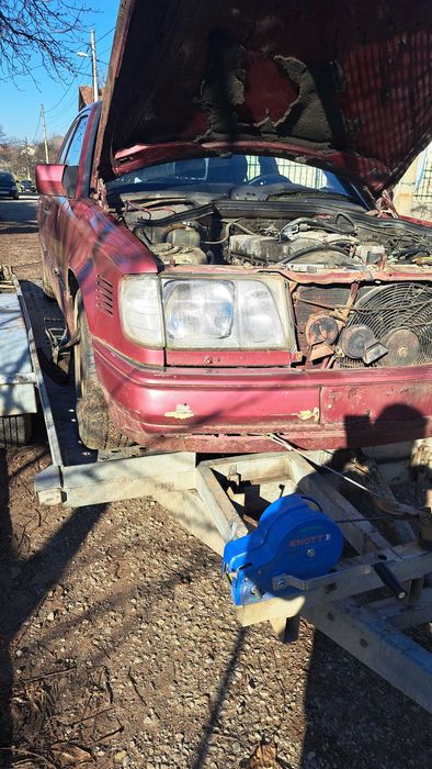 Мерцедес 124 на части