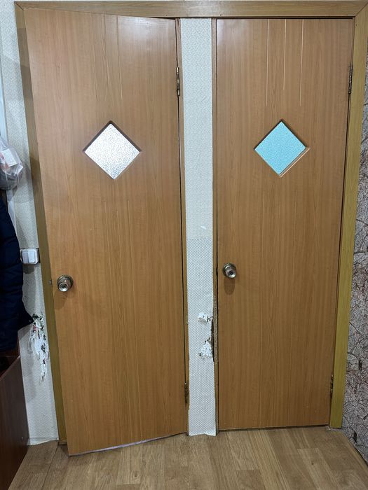 Продам межкомнатные двери