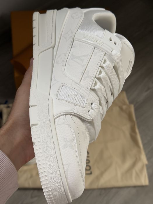Louis Vuitton Trainer Alb marimea 42 Nou