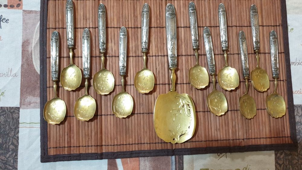 Комплект антични френски сребърни лъжици Минерва