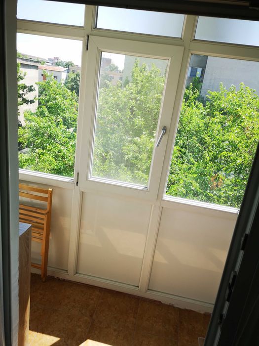 Închiriez apartament 2 camere semidecomandat!