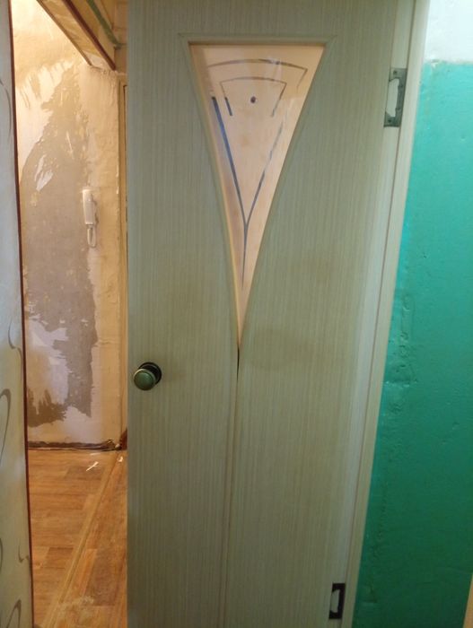 Срочно продам двери