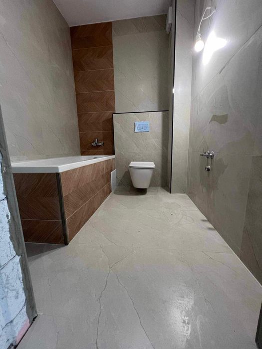 Executam montaj gresie/faianță parchet/SPC