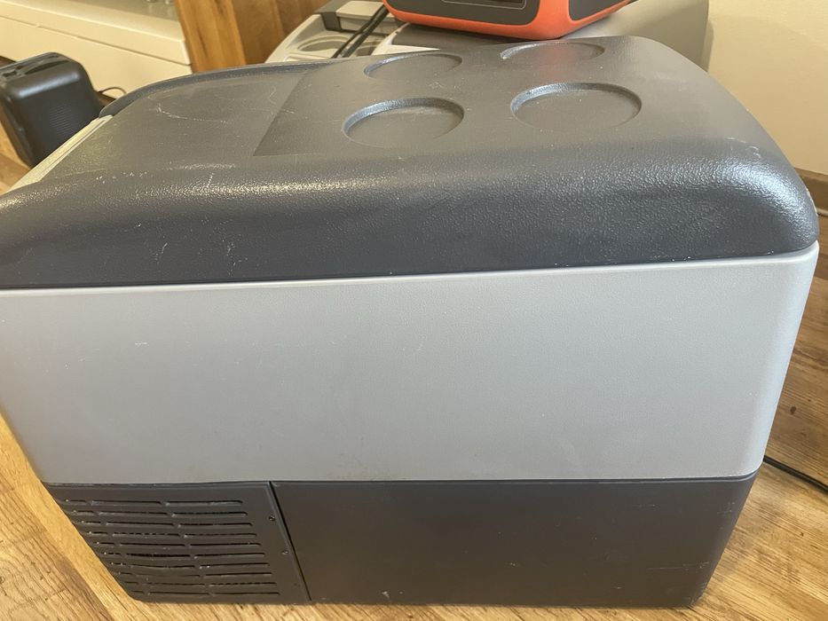 Компресорен хладилник за автомобил кемпер каравана