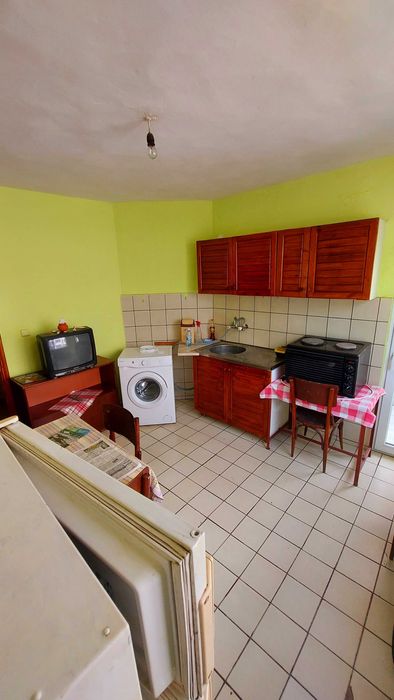 Дава се под наем Двустаен апартамент в Бургас, Възраждане - 68 кв.м за 163.2 € - Снимка #3