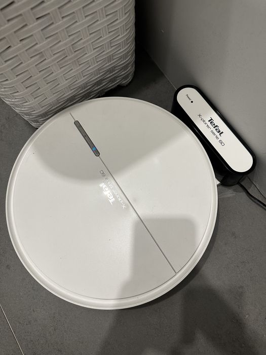 Робот пылесос Tefal Xs