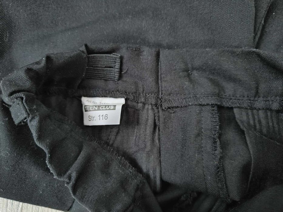 Детски панталон с тиранти 116 размер