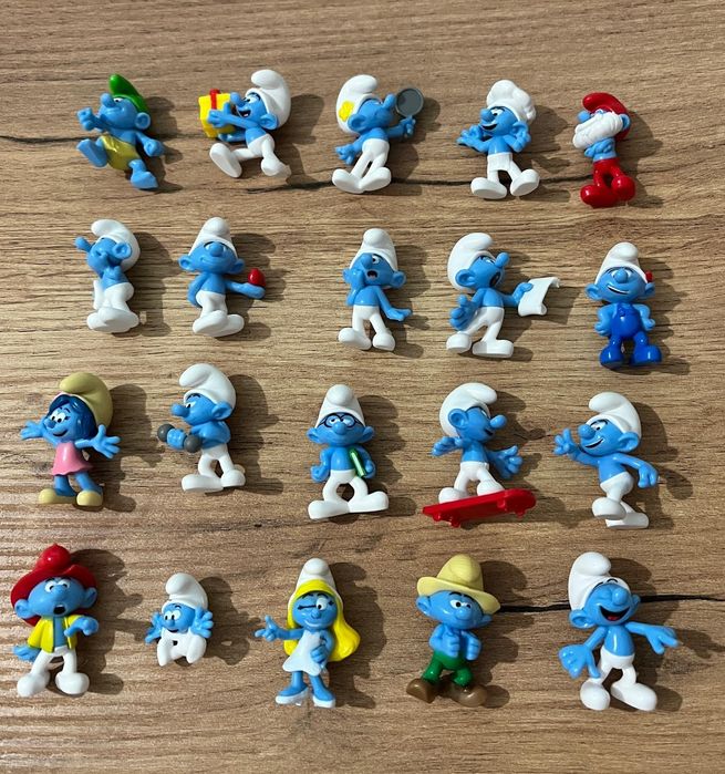 Doua colectii strumfi