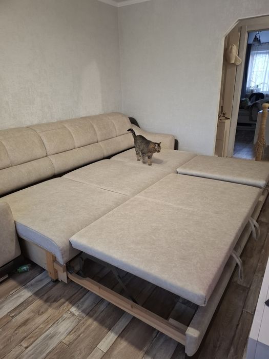 Продам диван б.у