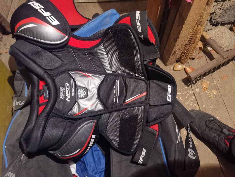 Продам хоккейную форму