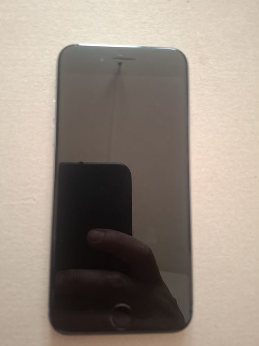 Vând iphone 6s defect