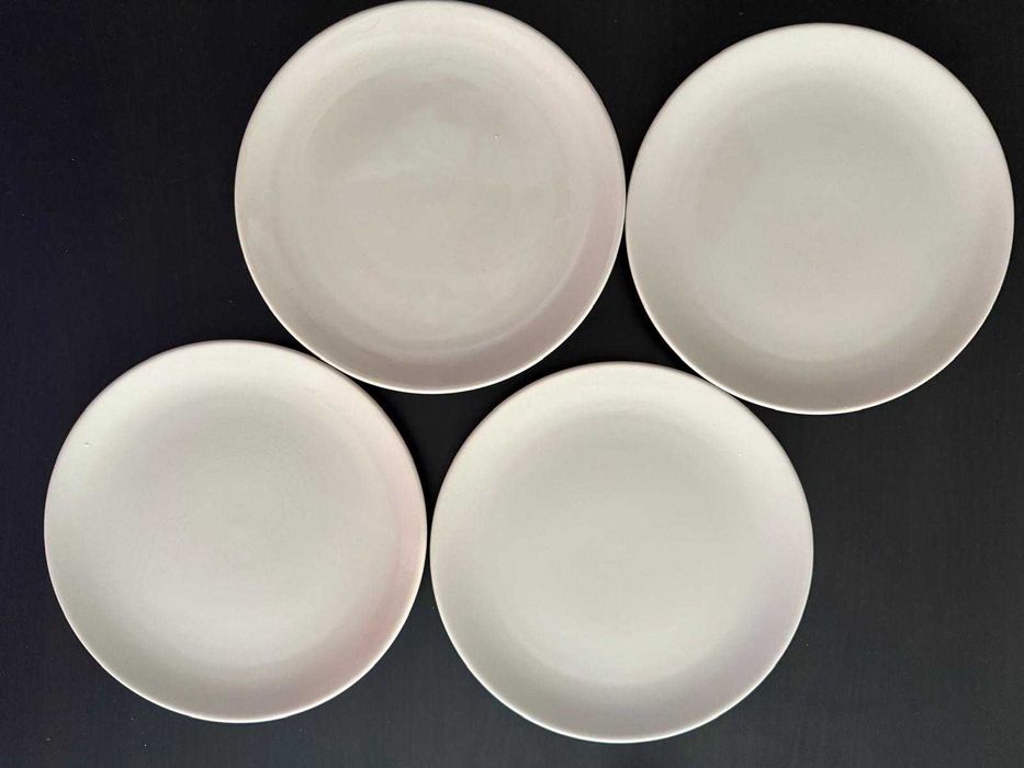 Set 4 farfurii gri/crem din ceramică – stare foarte bună