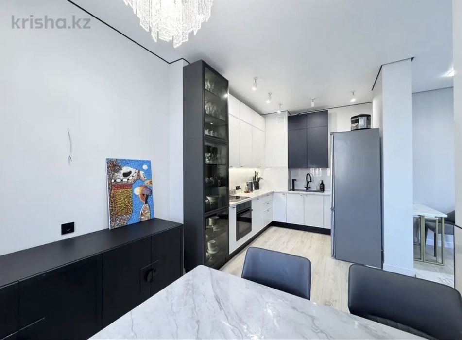 Продам 4 комн в центре столицы