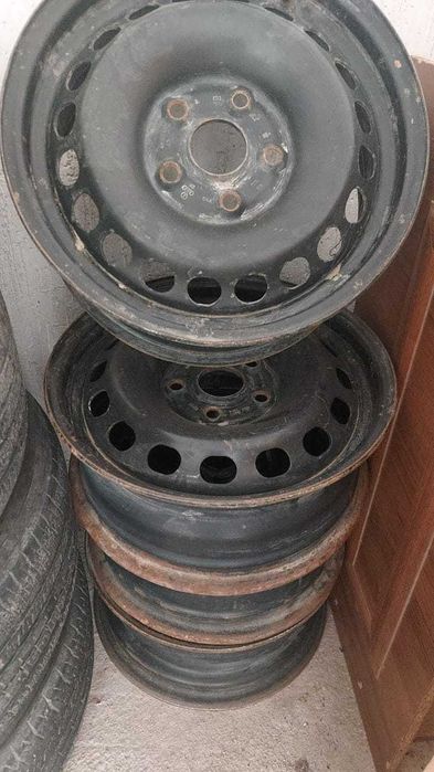 Продам оригинальные железные Ауди 100 с4, А6