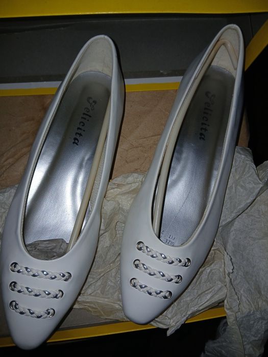 Продаю туфли балетки