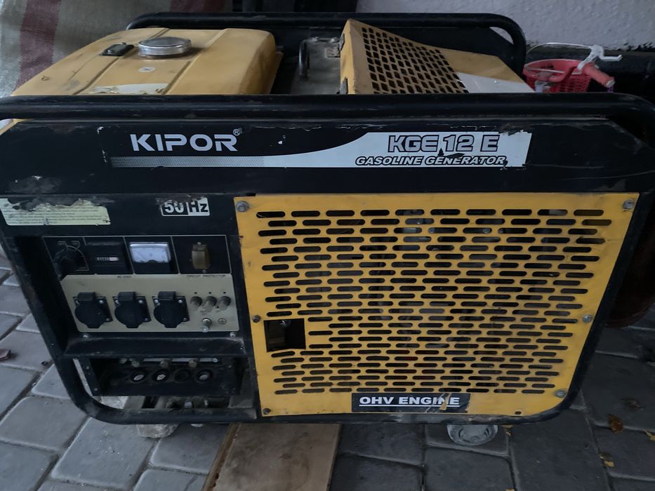 Бензиновый генератор