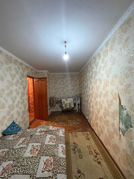 Продам 2 комнатную 8 марта