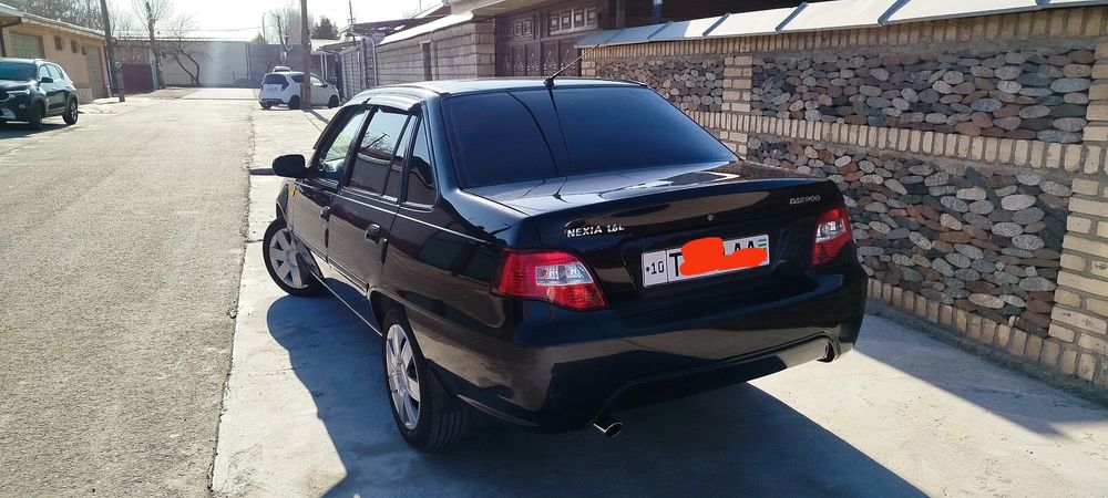 Автомобиль Нексия 2