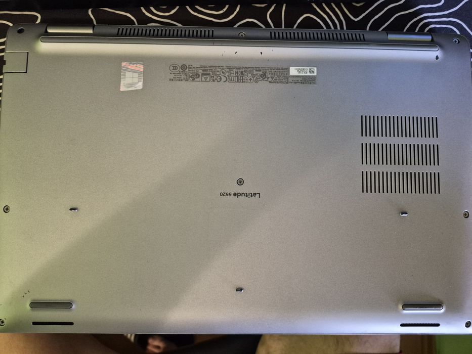 Laptop Dell - Procesor I5-1145G7