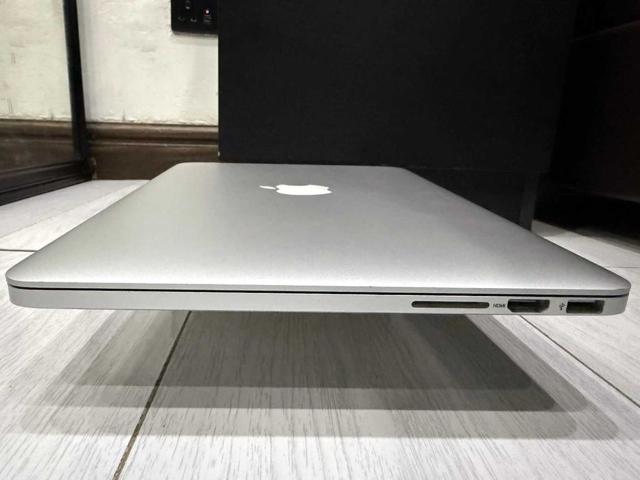Macbook Pro 2015 13'' Retina Display I5 2.9ghz 8GB Ram 512 SSD