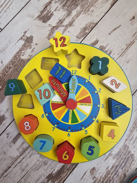 Дървен образователен часовник