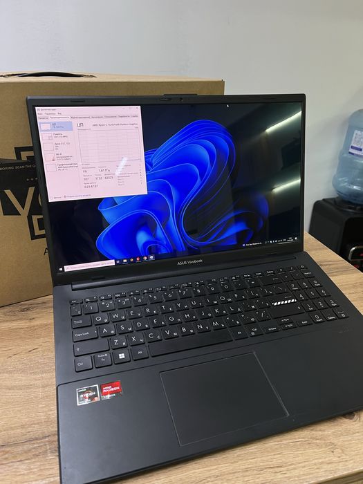 ASUS Vivobook AMD Ryzen 5-7