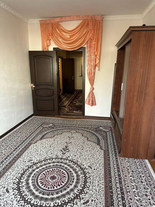 Юнусабад 12 метро Туркестан 2/4/4 среднее