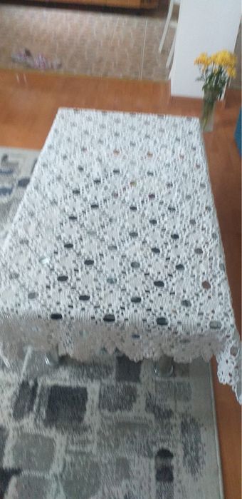 Mileu mare dantelat lungime 140, latime 1 m