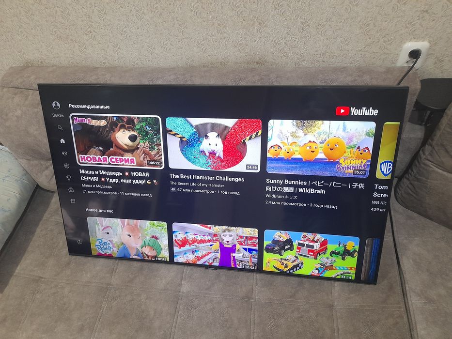 Смарт телевизор Samsung 109см 4К.