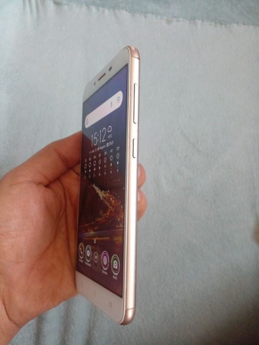 Продам телефон Asus zc553kl