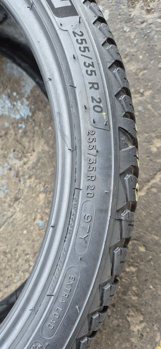 2 anvelope M+S ca noi Michelin 255/35/20,dot 2025.Pret/bucata.