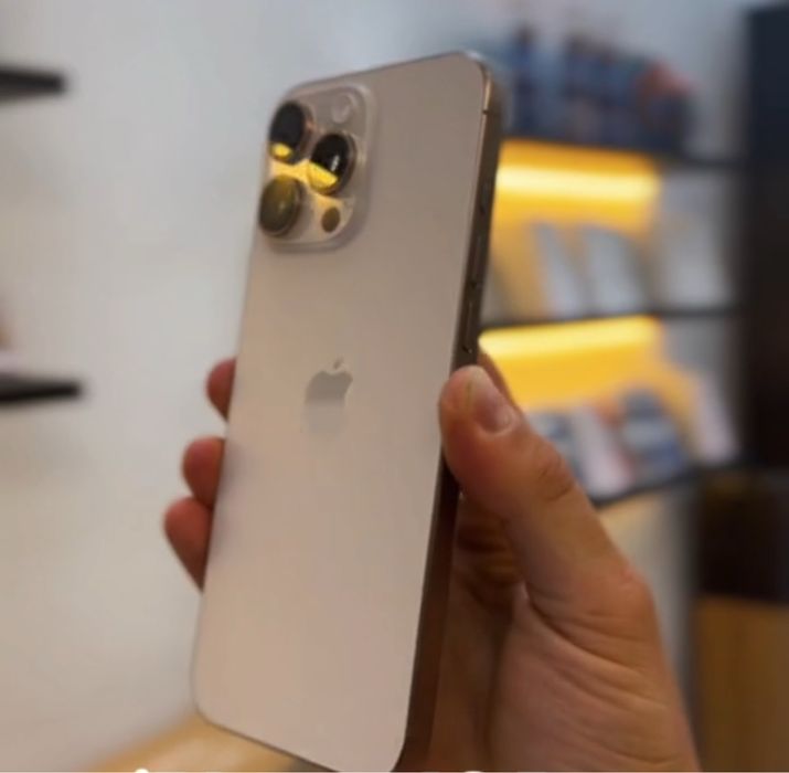 iPhone 16 PRO MAX 256GB в новом состоянии емкость 100% Айфон идеал