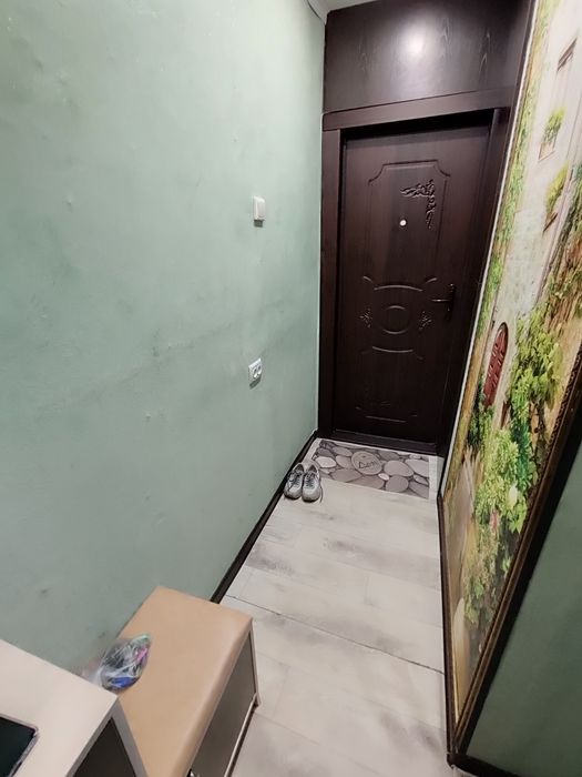 Продается 2-комн (7-78, 1 эт)