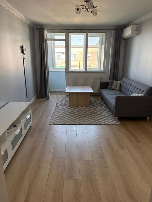 Vând apartament 2camere zona Carpați 1.