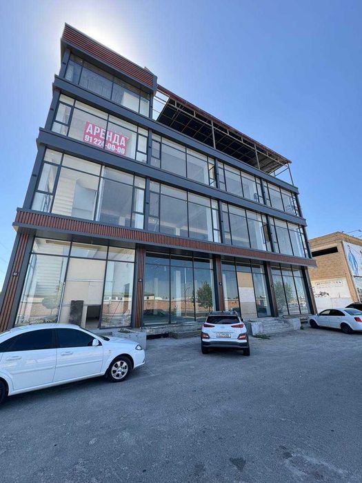 Сдаётся здание под шоурум, автосалон, первая линия, Рысовий