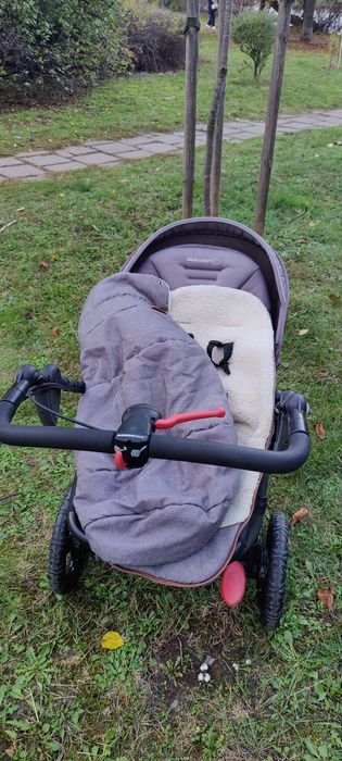 Продавам детска количка bebe confort high trek пълен комплект