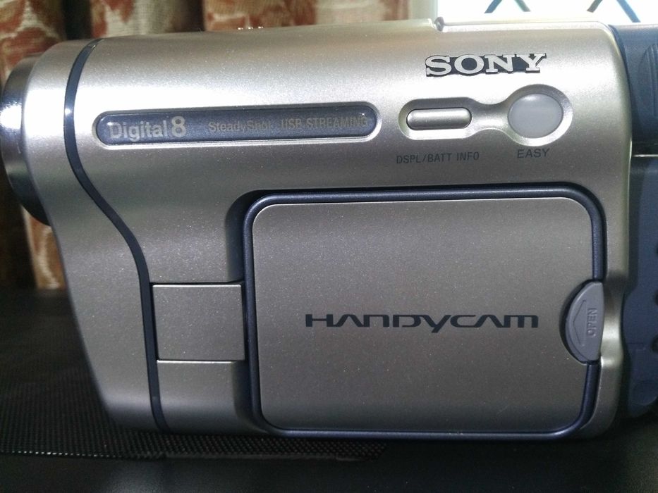 видео-камера SONY DCR-TRV 265E HANDYCAM Digital 8 и плата захвата 1394