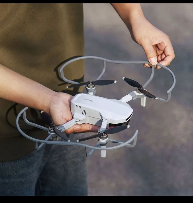 Дрон квадрокоптер .