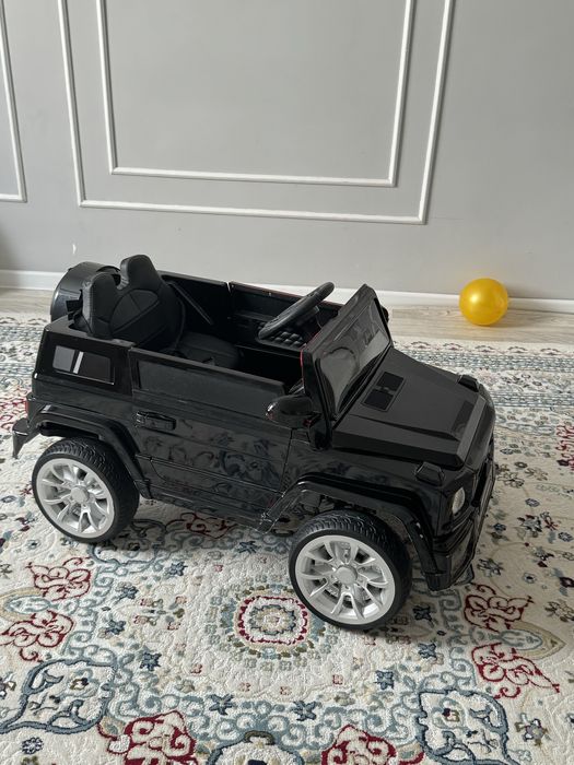 Деткий машина электромобиль