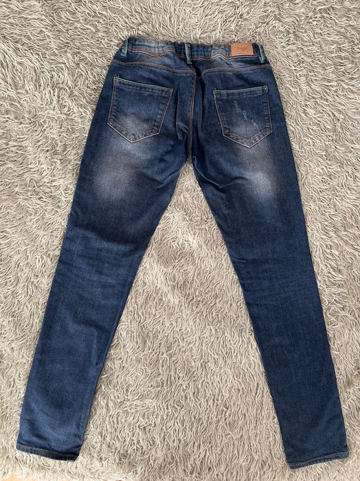 Дънки за жена. Дънки за момиче. Тинейджър.