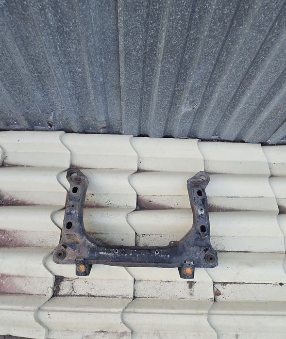 Балка Передняя на Ауди 80 Б4