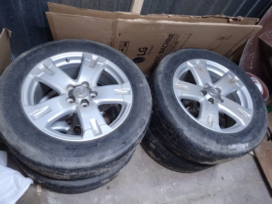 Диски с шинами Тойота