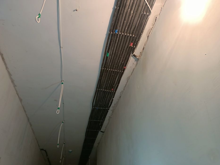 Электрик . Электромонтажник