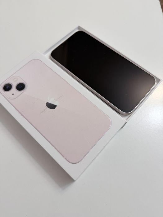 Продам Iphone 13