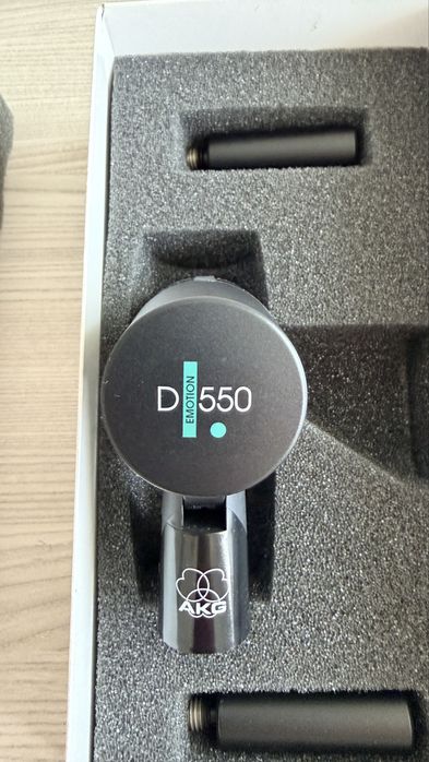 Vand Microfon dinamic instrumente / tobă mare AKG D550