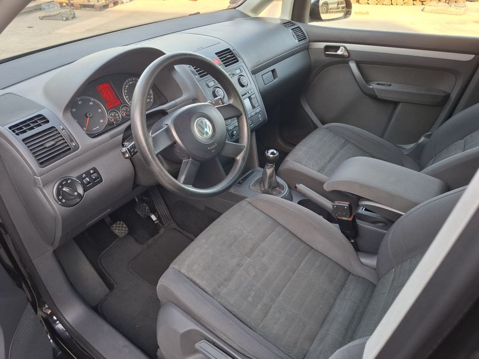 Volkswagen Touran 2.0TDi 140CP