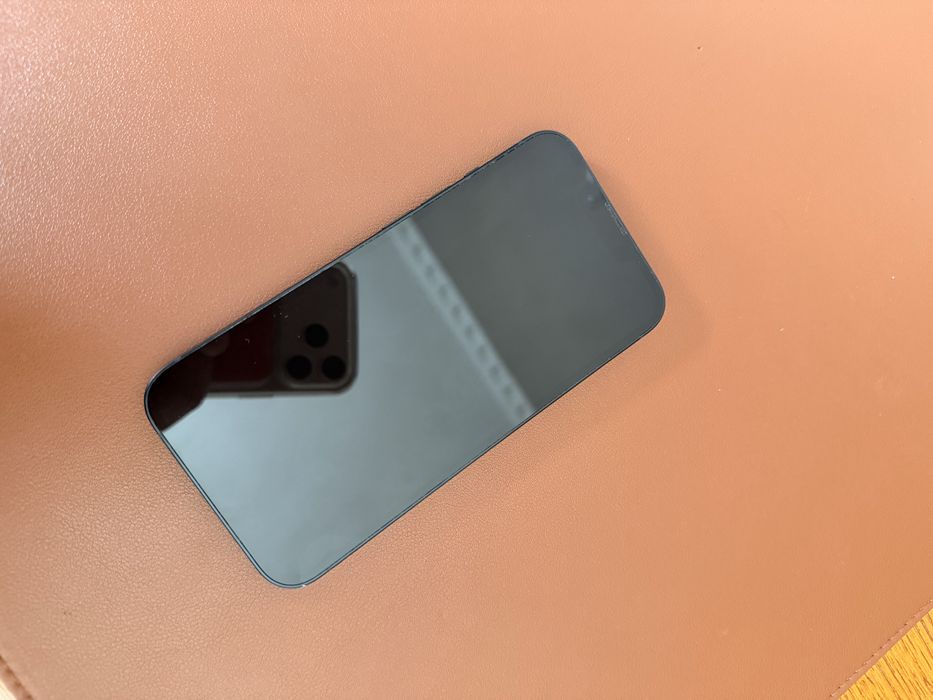 Продам iphone 13 128gb
