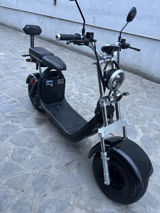 Vand scuter electric harley