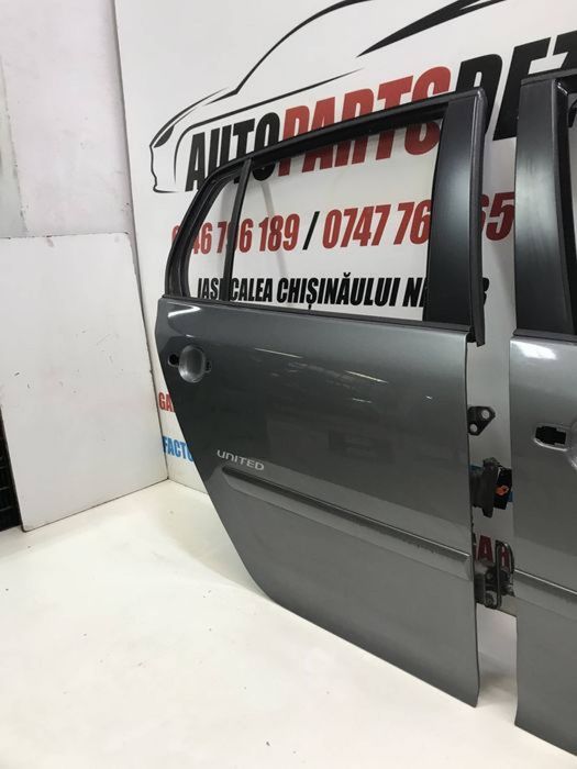 Portiera dreapta fata spate Golf 5 hatchback scurt LA7T gri închis